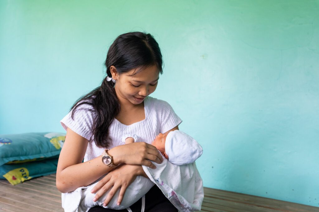 Mother and child in Palawan